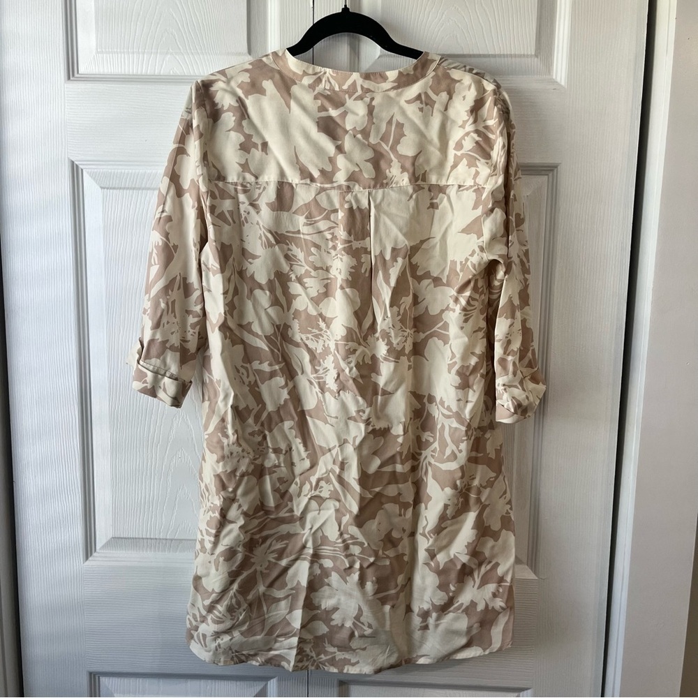 Soft  Surroundings Roselyn Beige & Cream Floral Pockets High Low Top Tunic sz M. - Picture 5 of 6